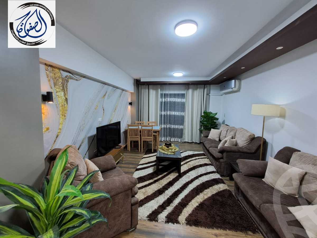 https://aqarmap.com.eg/ar/listing/4792058-for-rent-cairo-new-cairo-lrhb-city-phase-2-saed-ibn-mouaaz-st