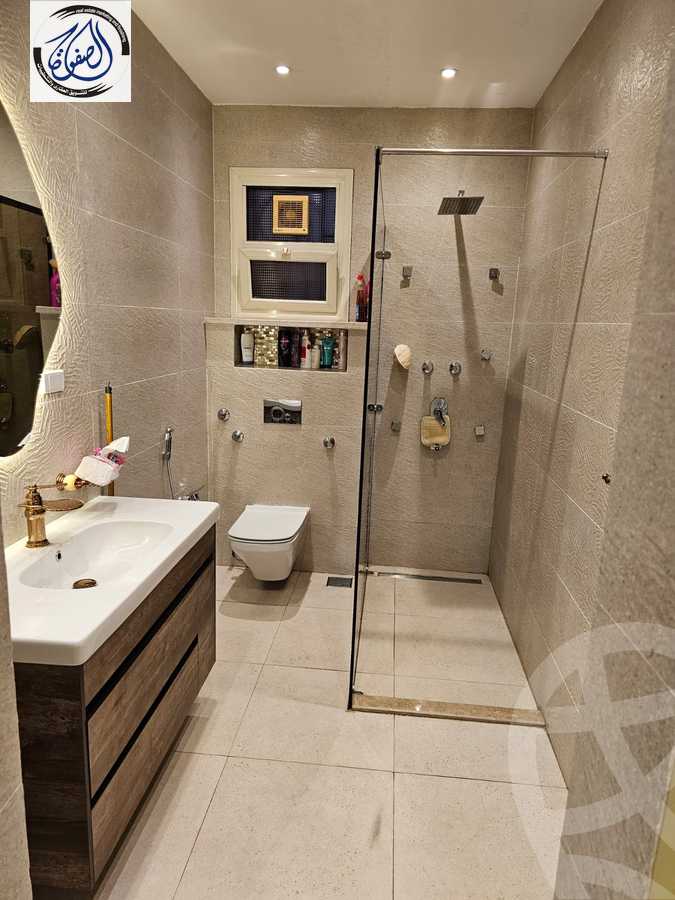 https://aqarmap.com.eg/en/listing/5253133-for-sale-cairo-new-cairo-el-ahyaa-third-neighborhood-street-1