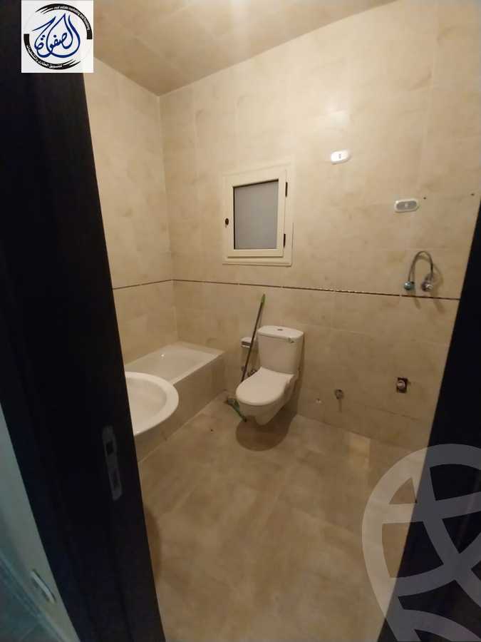 https://aqarmap.com.eg/en/listing/5255996-for-rent-cairo-new-cairo-ganob-el-akadamiya-south-academy-b-taha-hussein-st