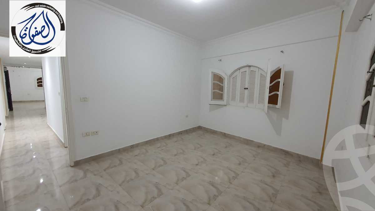 https://aqarmap.com.eg/en/listing/5256164-for-rent-cairo-new-cairo-first-settlement-neighbourhood-9-el-shaikh-mohamed-al-gizawy-st