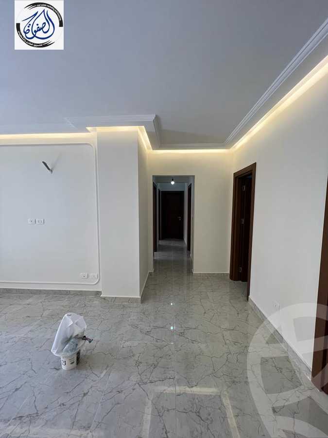 https://aqarmap.com.eg/en/listing/5262871-for-rent-cairo-new-cairo-compounds-rock-vera