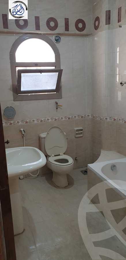 https://aqarmap.com.eg/en/listing/5325951-for-rent-cairo-new-cairo-el-ahyaa-fourth-neighborhood-street-1