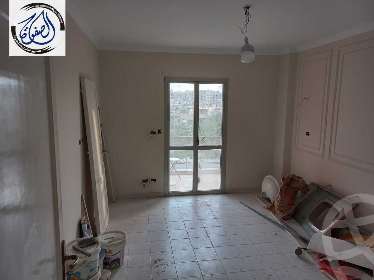 https://aqarmap.com.eg/ar/listing/5385284-for-sale-cairo-new-cairo-lrhb-city-phase-5-talaat-mostafa-st