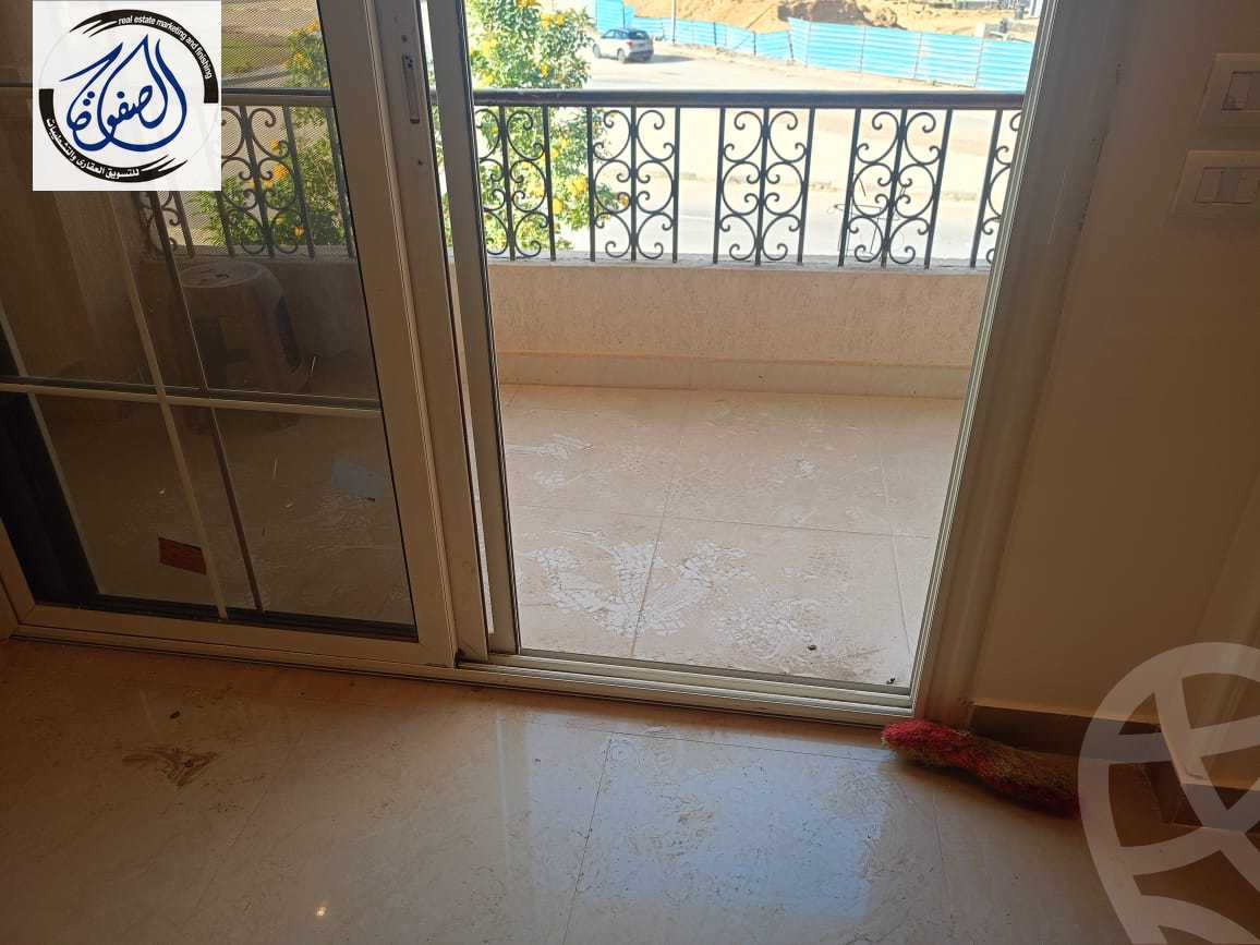 https://aqarmap.com.eg/en/listing/5385718-for-rent-cairo-new-cairo-sharq-el-akadamiya-al-tahrir-st