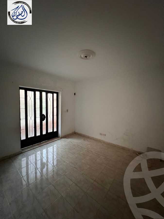 https://aqarmap.com.eg/en/listing/5393139-for-sale-cairo-new-cairo-lrhb-city-phase-5-talaat-mostafa-st