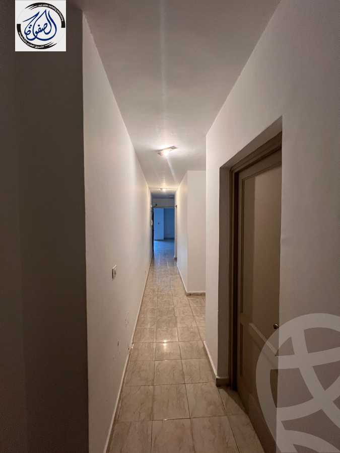 https://aqarmap.com.eg/en/listing/5393139-for-sale-cairo-new-cairo-lrhb-city-phase-5-talaat-mostafa-st