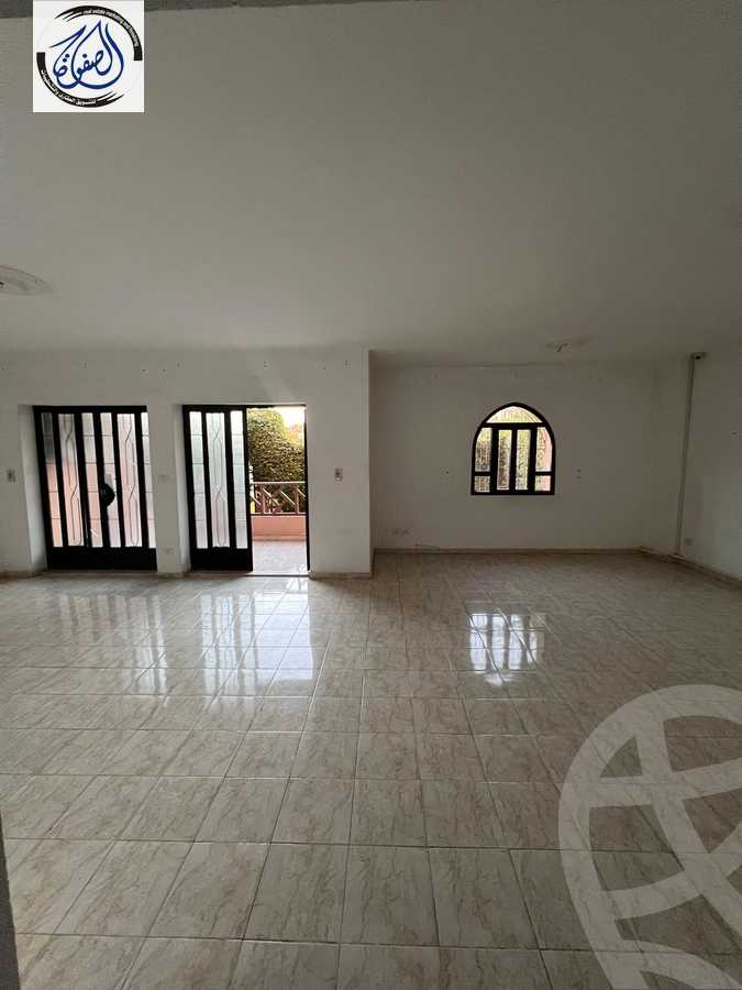 https://aqarmap.com.eg/en/listing/5393139-for-sale-cairo-new-cairo-lrhb-city-phase-5-talaat-mostafa-st