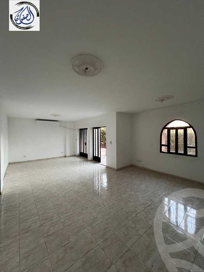https://aqarmap.com.eg/en/listing/5398063-for-sale-cairo-new-cairo-lrhb-city-phase-5-talaat-mostafa-st