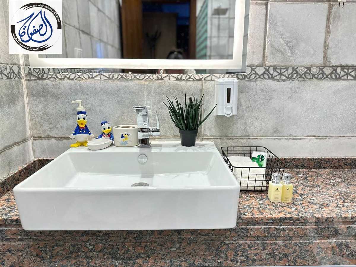 https://aqarmap.com.eg/en/listing/5400549-for-rent-cairo-new-cairo-compounds-hyde-park