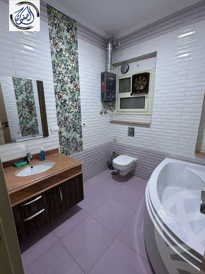 https://aqarmap.com.eg/en/listing/5405030-for-rent-cairo-new-cairo-sharq-el-akadamiya-al-tahrir-st