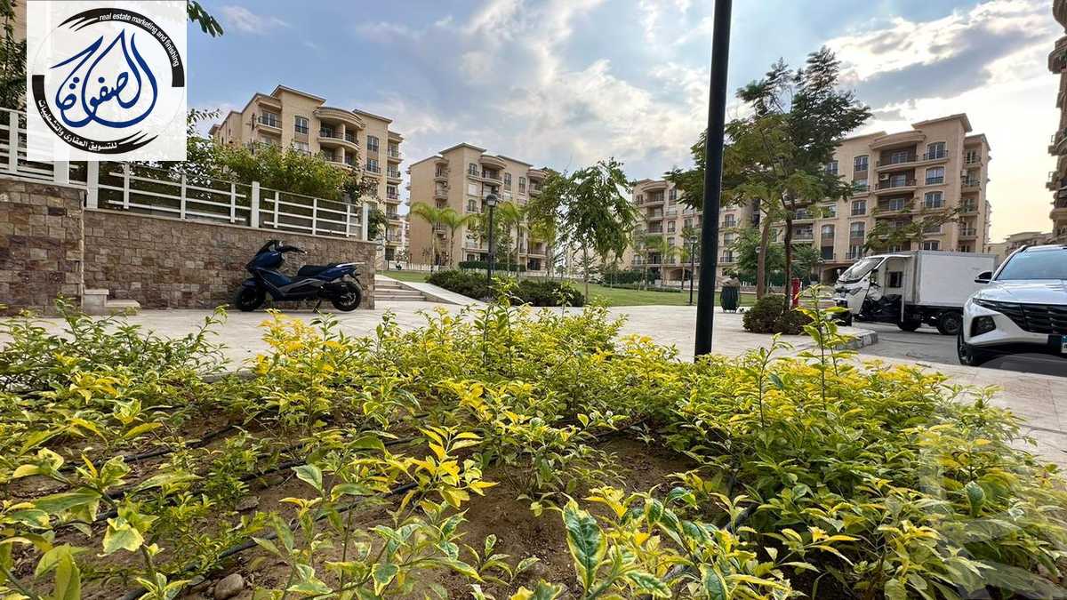https://aqarmap.com.eg/ar/listing/5405389-for-sale-cairo-new-cairo-lrhb-city-phase-5-talaat-mostafa-st