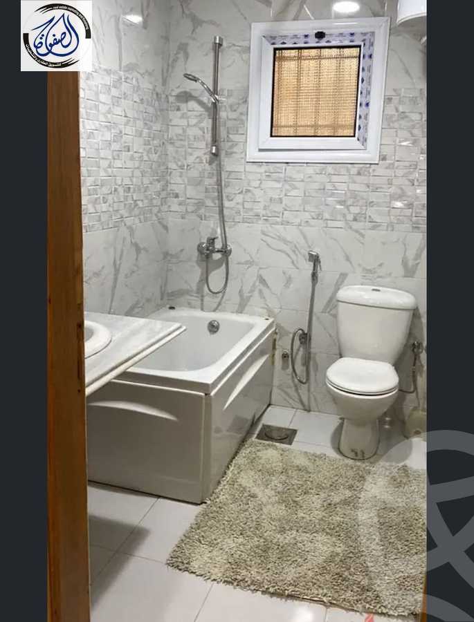 https://aqarmap.com.eg/ar/listing/5405389-for-sale-cairo-new-cairo-lrhb-city-phase-5-talaat-mostafa-st