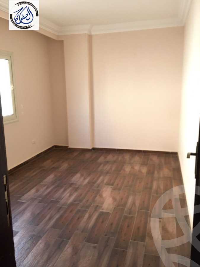 https://aqarmap.com.eg/ar/listing/5471561-for-rent-cairo-new-cairo-el-ahyaa-fourth-neighborhood-street-1