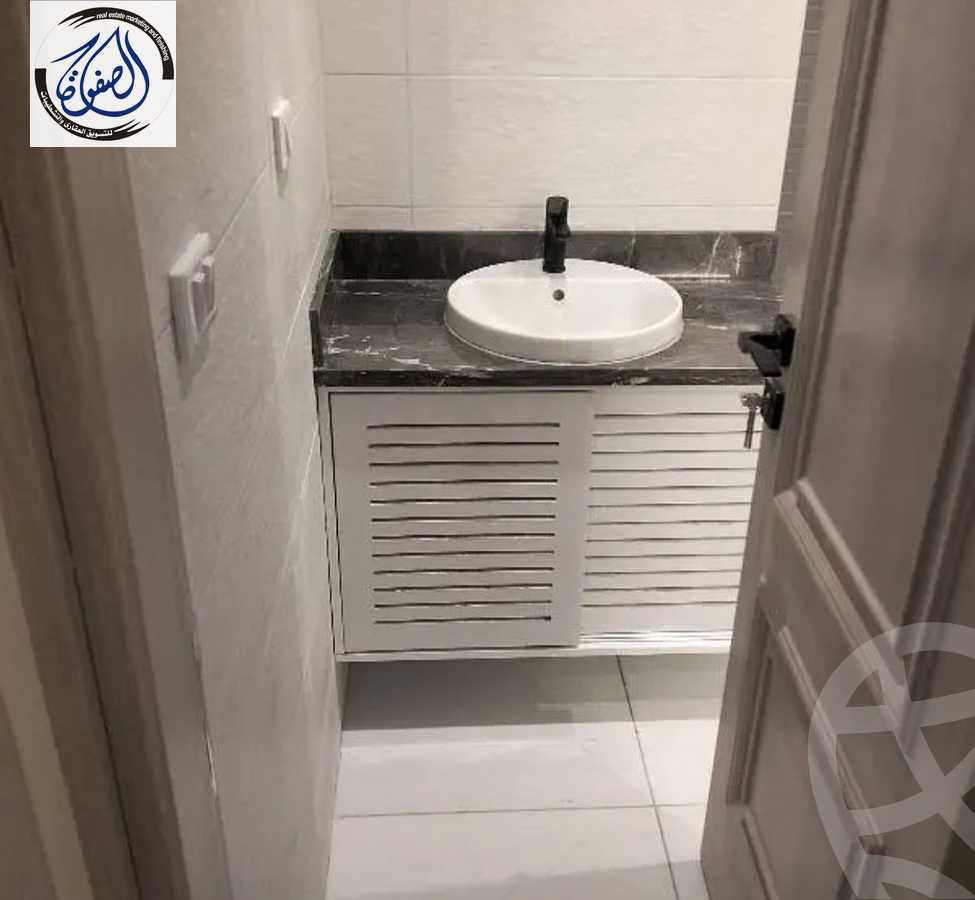 https://aqarmap.com.eg/en/listing/5566910-for-rent-cairo-new-cairo-compounds-hyde-park-centre-ville-hyde-park