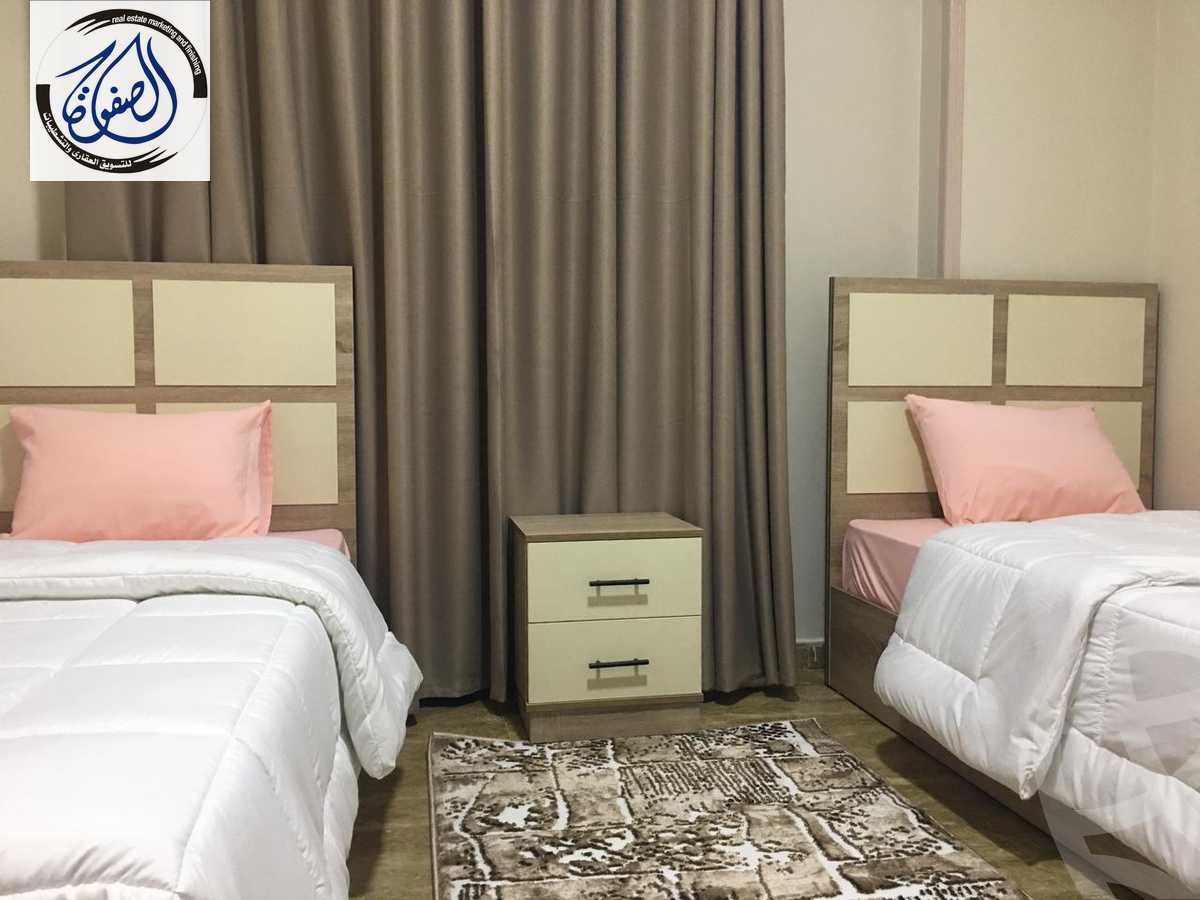https://aqarmap.com.eg/en/listing/5651117-for-rent-cairo-new-cairo-compounds-el-mostashareen-compound