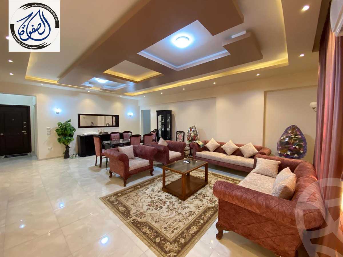 https://aqarmap.com.eg/en/listing/5661920-for-rent-cairo-new-cairo-compounds-hayati-residence