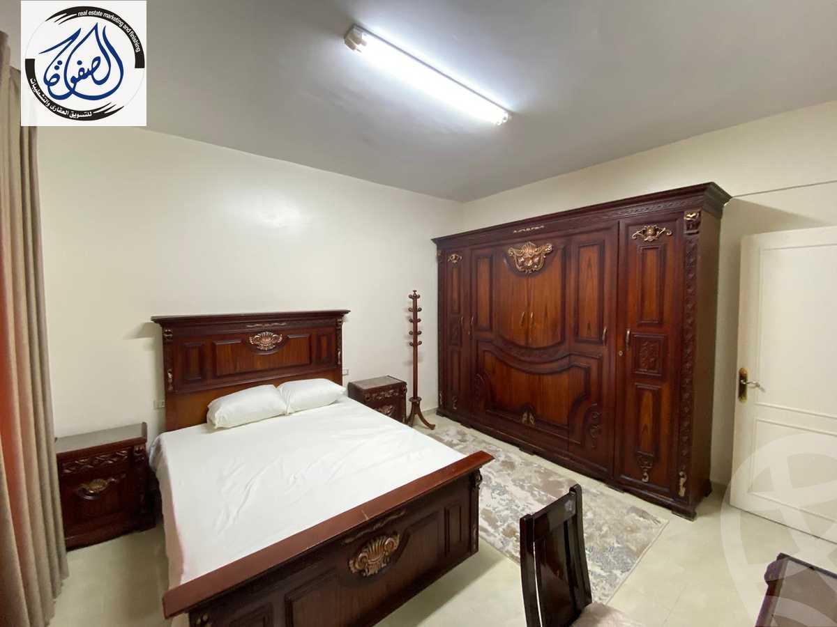 https://aqarmap.com.eg/en/listing/5661920-for-rent-cairo-new-cairo-compounds-hayati-residence