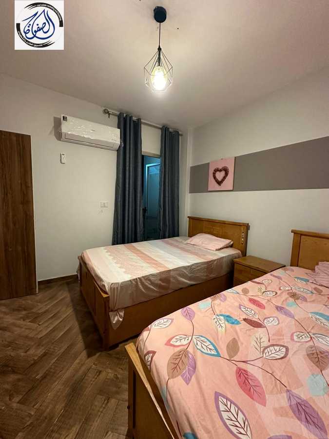 https://aqarmap.com.eg/ar/listing/5668388-for-rent-cairo-new-cairo-lrhb-city-phase-5-talaat-mostafa-st