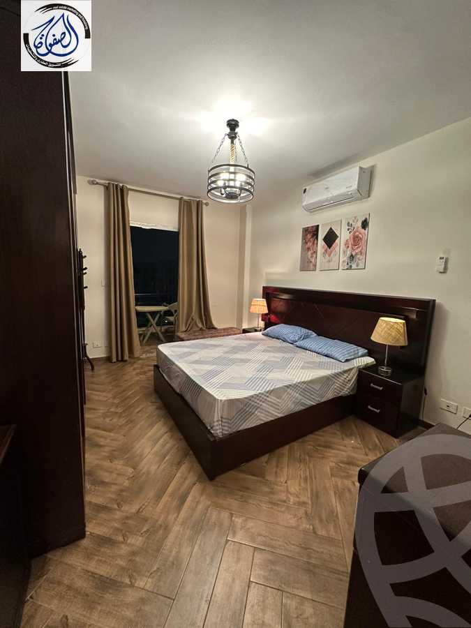 https://aqarmap.com.eg/ar/listing/5668388-for-rent-cairo-new-cairo-lrhb-city-phase-5-talaat-mostafa-st