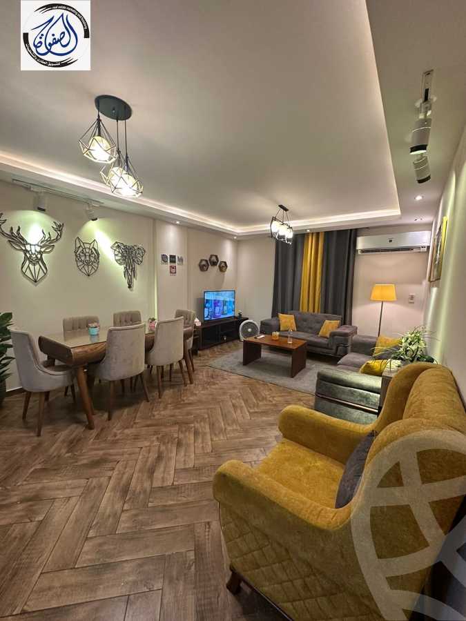 https://aqarmap.com.eg/ar/listing/5668388-for-rent-cairo-new-cairo-lrhb-city-phase-5-talaat-mostafa-st