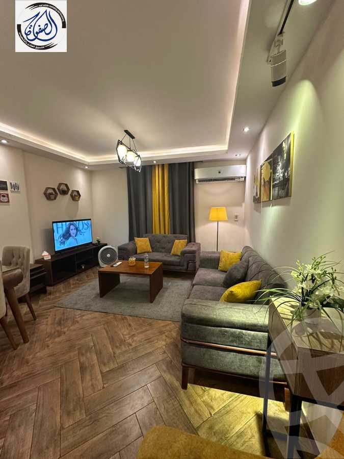 https://aqarmap.com.eg/ar/listing/5668388-for-rent-cairo-new-cairo-lrhb-city-phase-5-talaat-mostafa-st