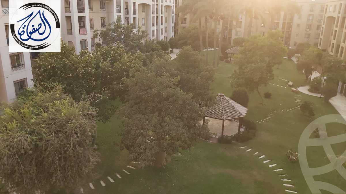 https://aqarmap.com.eg/ar/listing/5668388-for-rent-cairo-new-cairo-lrhb-city-phase-5-talaat-mostafa-st
