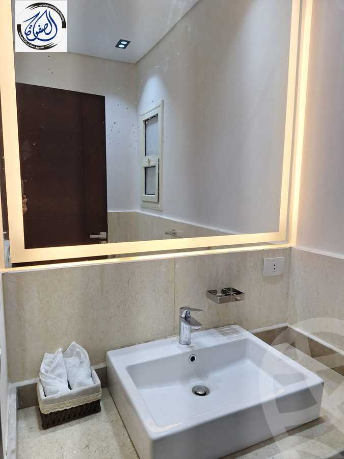 https://aqarmap.com.eg/en/listing/5674630-for-rent-cairo-new-cairo-lrhb-city-phase-5-talaat-mostafa-st