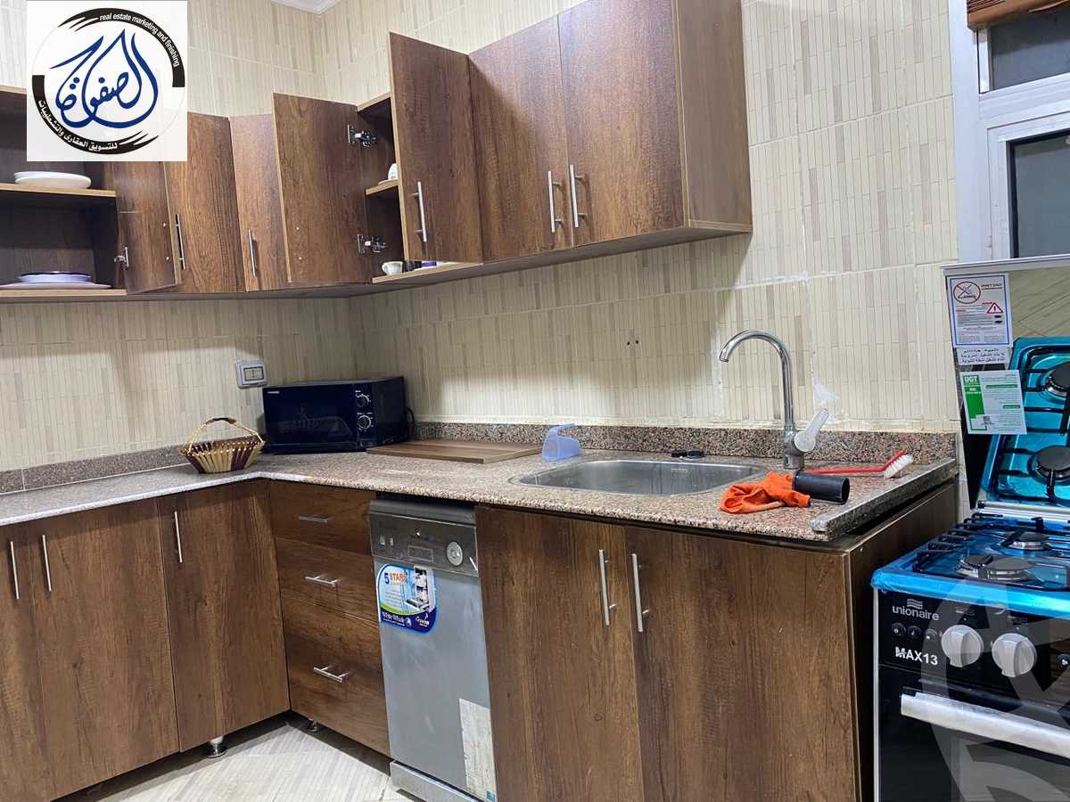 https://aqarmap.com.eg/en/listing/5687527-for-rent-cairo-new-cairo-lrhb-city-phase-5-talaat-mostafa-st