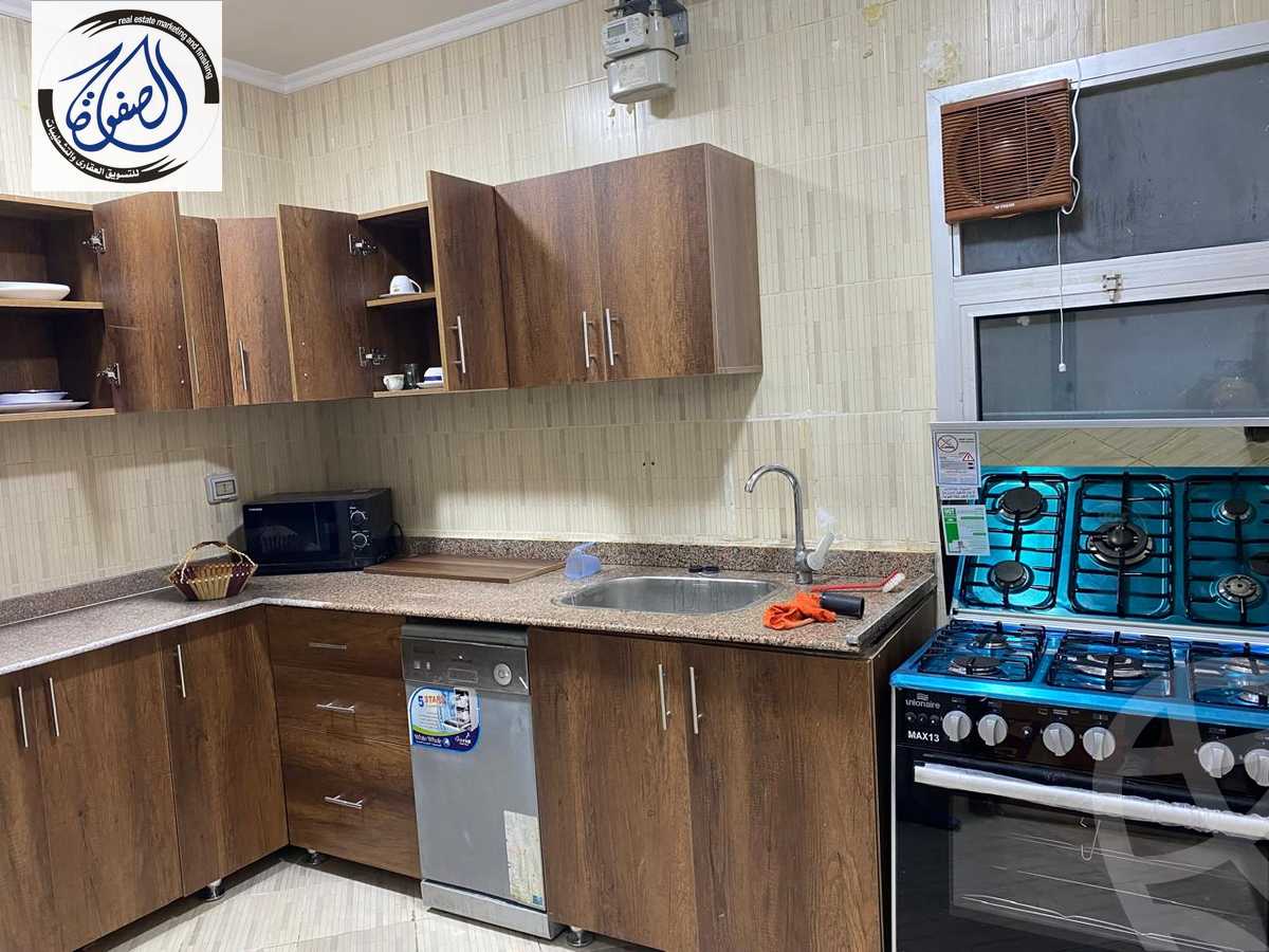 https://aqarmap.com.eg/en/listing/5687527-for-rent-cairo-new-cairo-lrhb-city-phase-5-talaat-mostafa-st