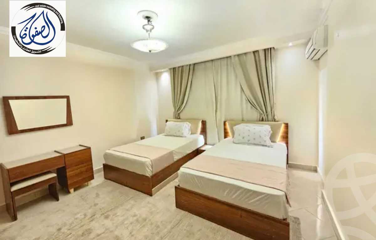https://aqarmap.com.eg/ar/listing/5691930-for-rent-cairo-new-cairo-lrhb-city-phase-5-talaat-mostafa-st