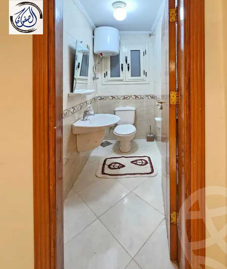 https://aqarmap.com.eg/ar/listing/5691930-for-rent-cairo-new-cairo-lrhb-city-phase-5-talaat-mostafa-st