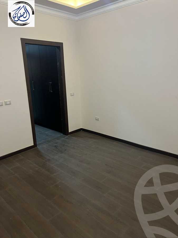 https://aqarmap.com.eg/ar/listing/5709394-for-sale-cairo-new-cairo-el-narges-el-narges-2-pilot-halawany-st