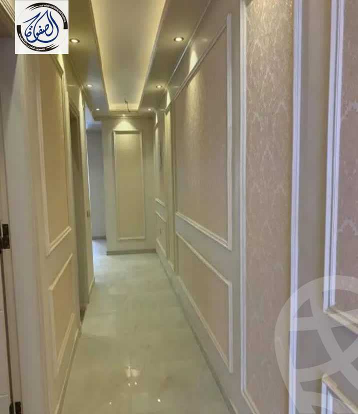 https://aqarmap.com.eg/ar/listing/5733741-for-rent-cairo-new-cairo-compounds-mountain-view-hyde-park