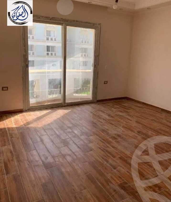 https://aqarmap.com.eg/ar/listing/5733741-for-rent-cairo-new-cairo-compounds-mountain-view-hyde-park