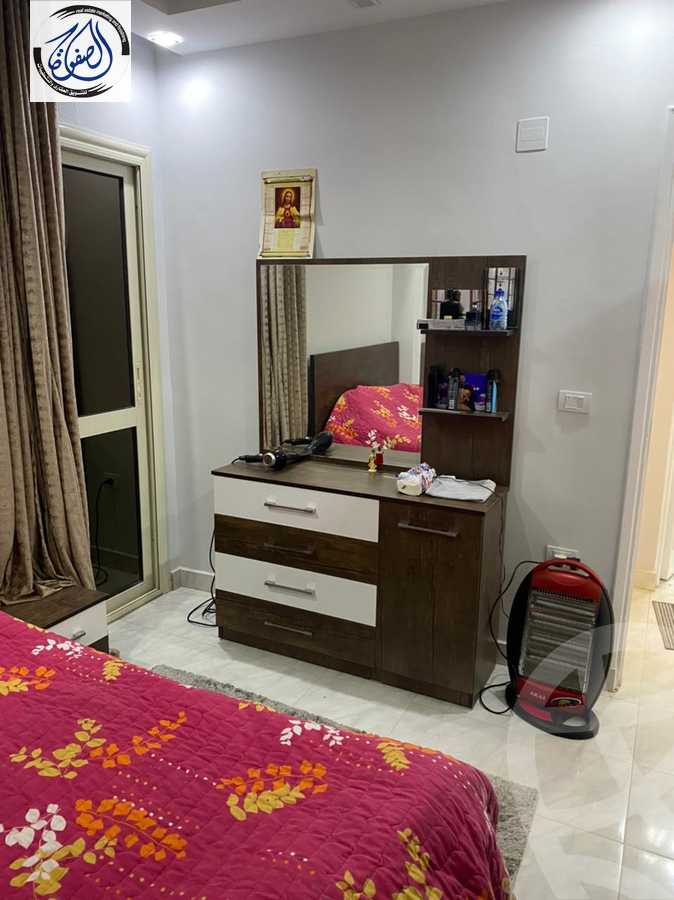https://aqarmap.com.eg/en/listing/5947861-for-sale-cairo-new-cairo-compounds-el-ashrafia