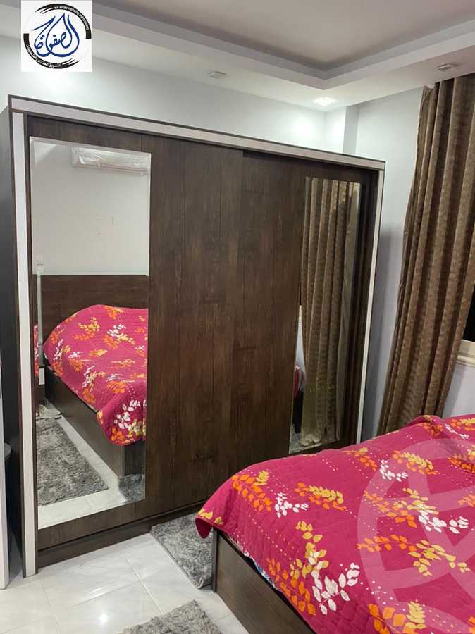 https://aqarmap.com.eg/en/listing/5947861-for-sale-cairo-new-cairo-compounds-el-ashrafia