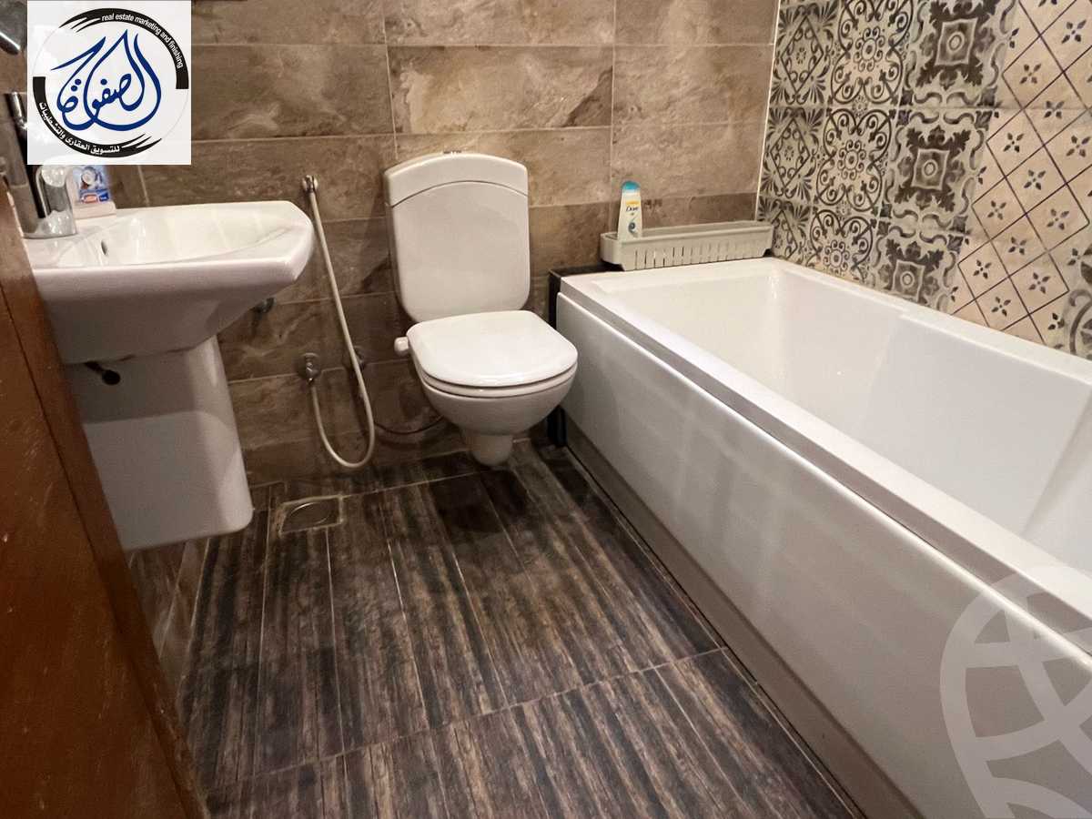 https://aqarmap.com.eg/en/listing/5947928-for-sale-cairo-new-cairo-compounds-zizinia-city