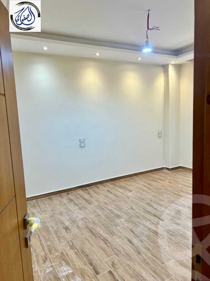 https://aqarmap.com.eg/en/listing/6042198-for-sale-cairo-new-cairo-compounds-kmbwnd-ldf-lwtny