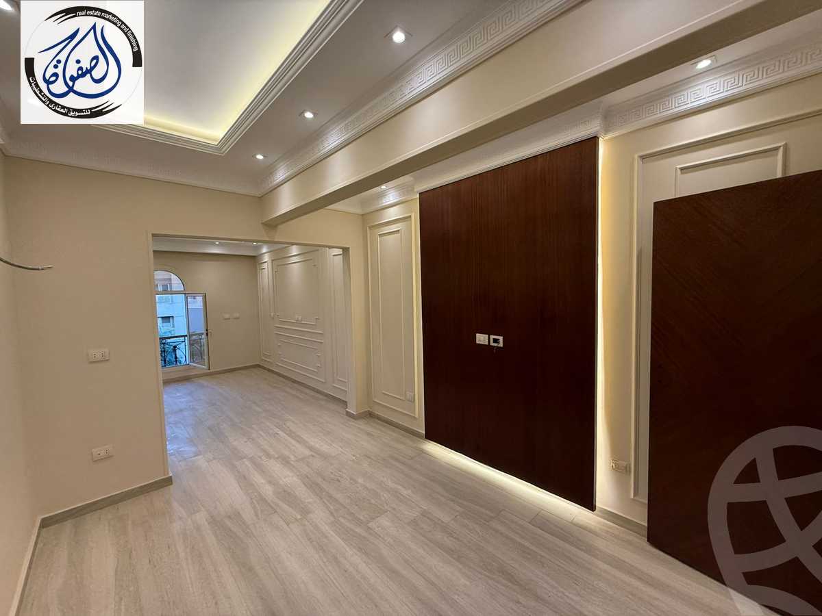 https://aqarmap.com.eg/ar/listing/6254061-for-sale-cairo-new-cairo-compounds-hayati-residence