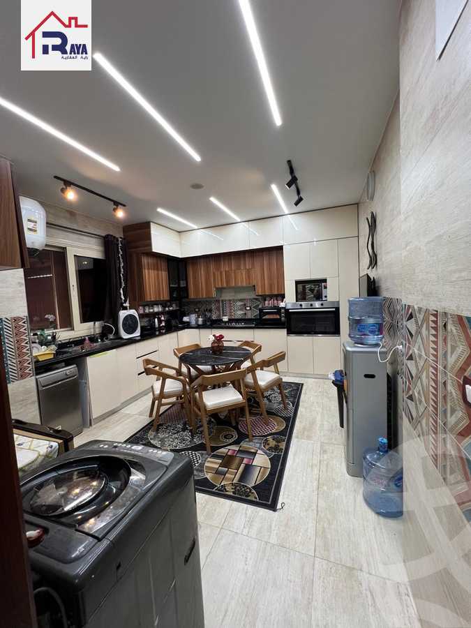 https://aqarmap.com.eg/en/listing/5090379-for-sale-cairo-el-sheikh-zayed-city-compounds-el-khamayel