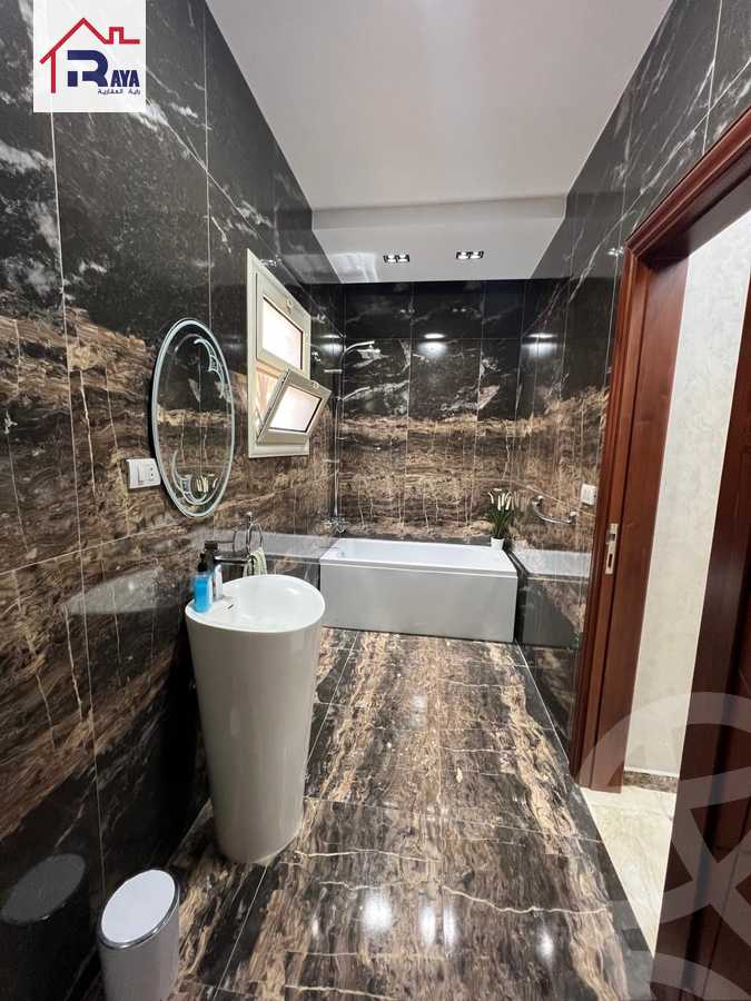 https://aqarmap.com.eg/en/listing/5090379-for-sale-cairo-el-sheikh-zayed-city-compounds-el-khamayel