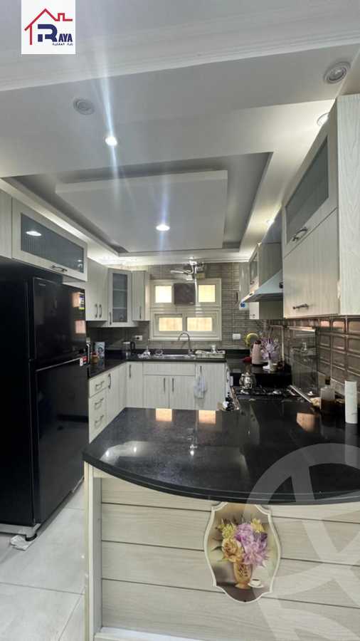 https://aqarmap.com.eg/en/listing/5508981-for-sale-cairo-el-sheikh-zayed-city-compounds-el-khamayel