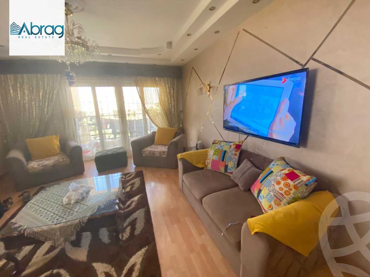 https://aqarmap.com.eg/ar/listing/3795525-for-sale-cairo-el-sheikh-zayed-city-compounds-in-sheikh-zayed-zayed-2000