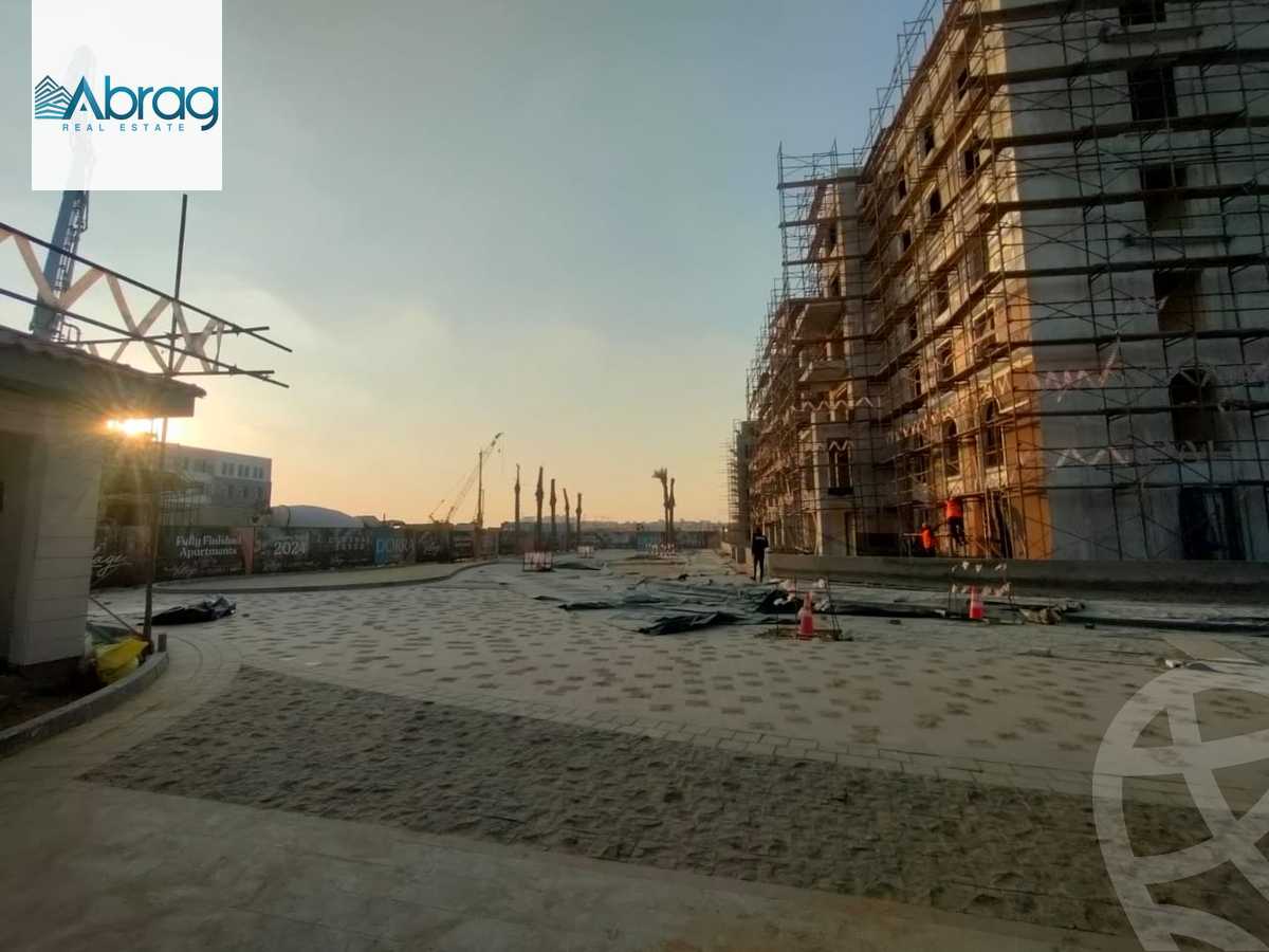 https://aqarmap.com.eg/ar/listing/3867244-for-sale-cairo-el-sheikh-zayed-city-compounds-kmbwnd-fyldj-wyst-dr-llttwyr