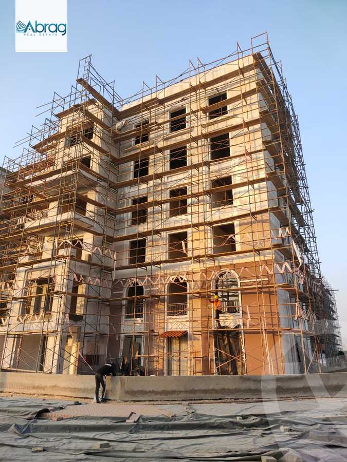 https://aqarmap.com.eg/ar/listing/3867244-for-sale-cairo-el-sheikh-zayed-city-compounds-kmbwnd-fyldj-wyst-dr-llttwyr