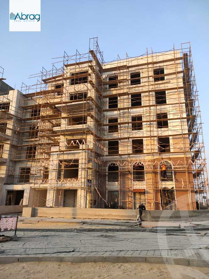 https://aqarmap.com.eg/ar/listing/3867244-for-sale-cairo-el-sheikh-zayed-city-compounds-kmbwnd-fyldj-wyst-dr-llttwyr