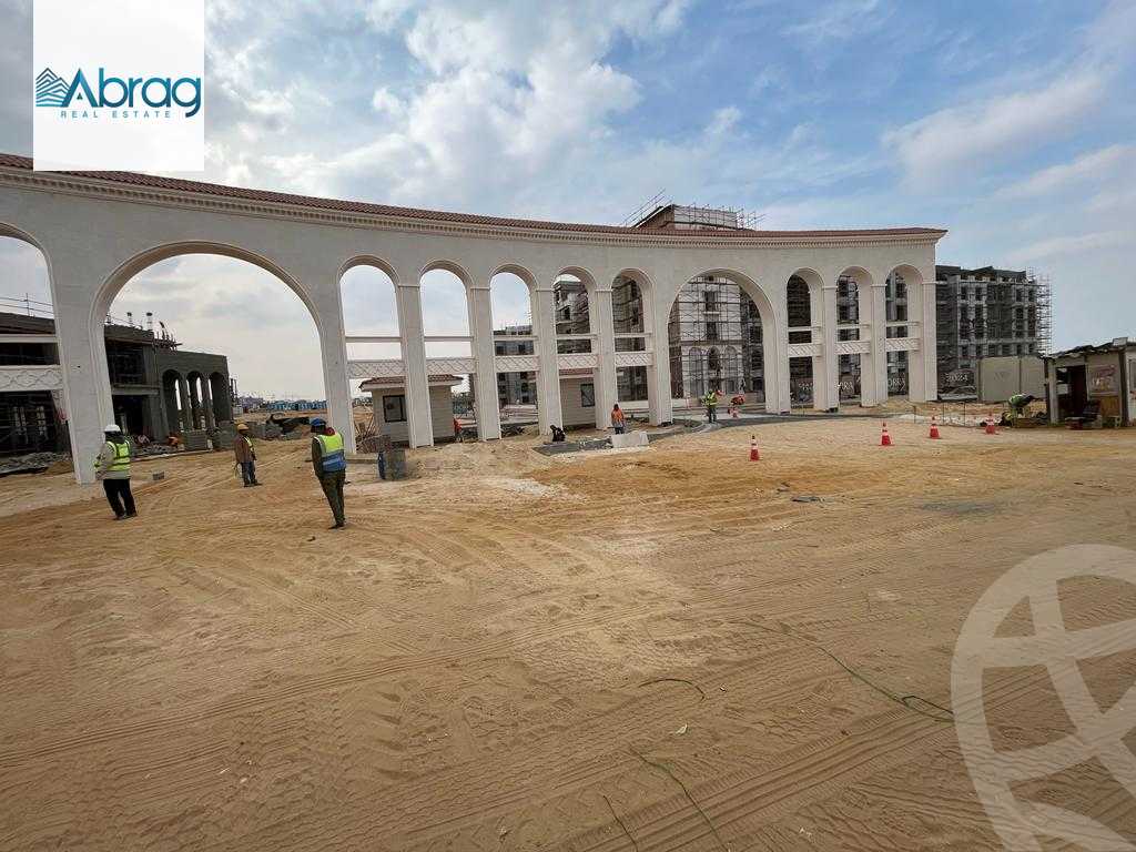 https://aqarmap.com.eg/ar/listing/3867244-for-sale-cairo-el-sheikh-zayed-city-compounds-kmbwnd-fyldj-wyst-dr-llttwyr