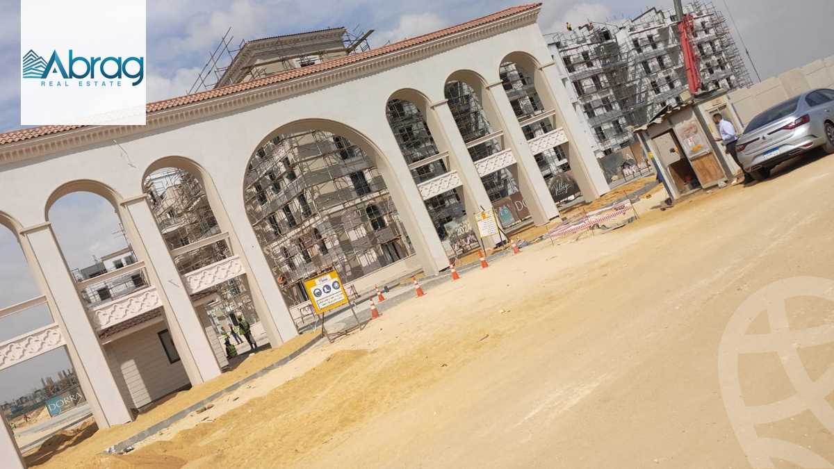 https://aqarmap.com.eg/ar/listing/3867244-for-sale-cairo-el-sheikh-zayed-city-compounds-kmbwnd-fyldj-wyst-dr-llttwyr