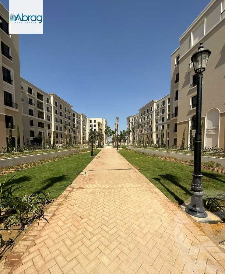 https://aqarmap.com.eg/en/listing/4736855-for-sale-cairo-el-sheikh-zayed-city-compounds-kmbwnd-fyldj-wyst-dr-llttwyr