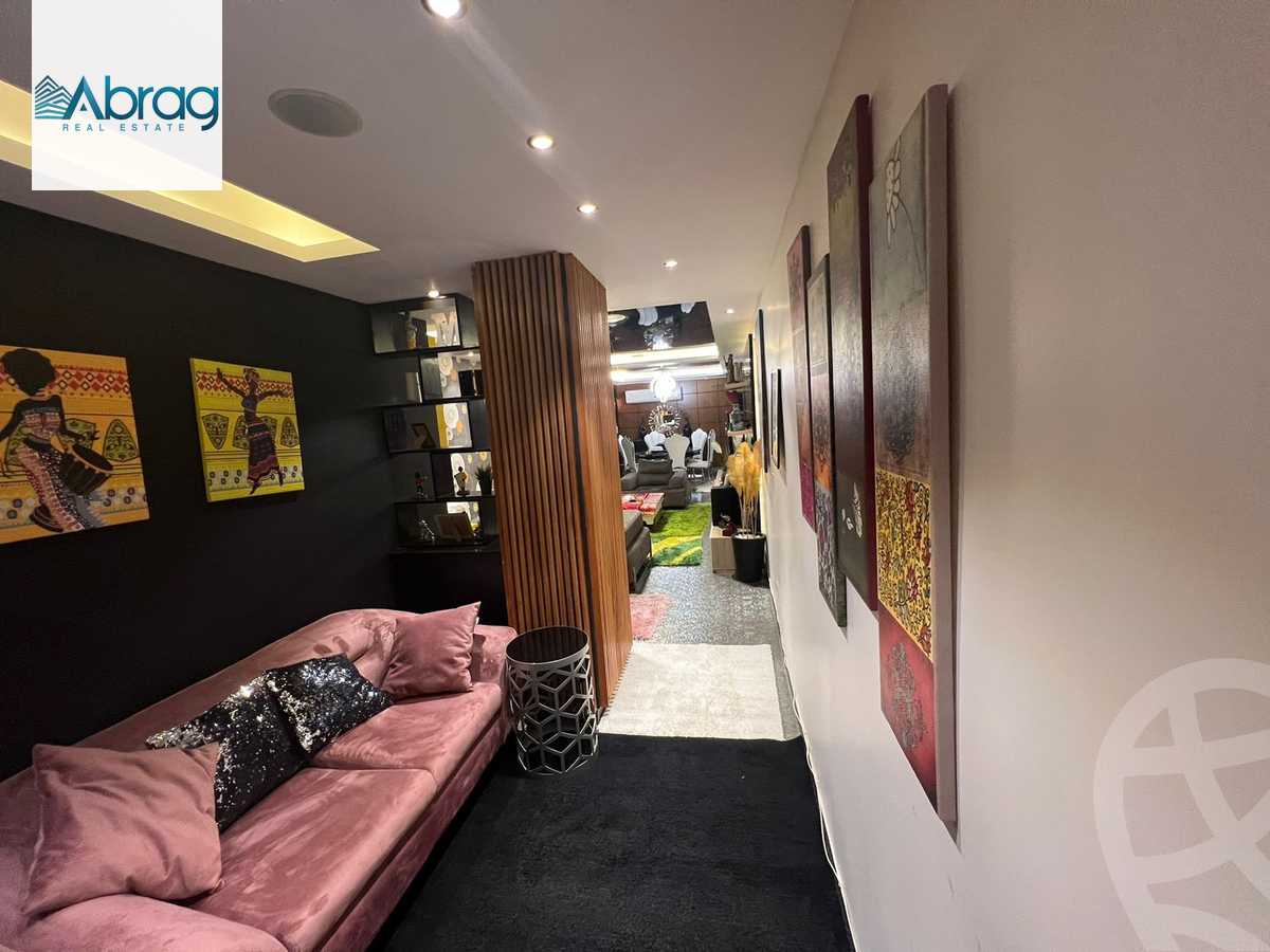 https://aqarmap.com.eg/en/listing/5600191-for-sale-cairo-el-sheikh-zayed-city-compounds-kmbwnd-ljwmn
